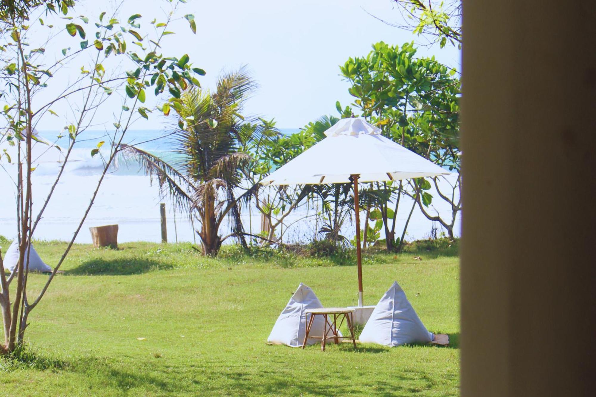 Calma - Surf, Yoga & Coffee On A Private Beach Dickwella Exterior photo