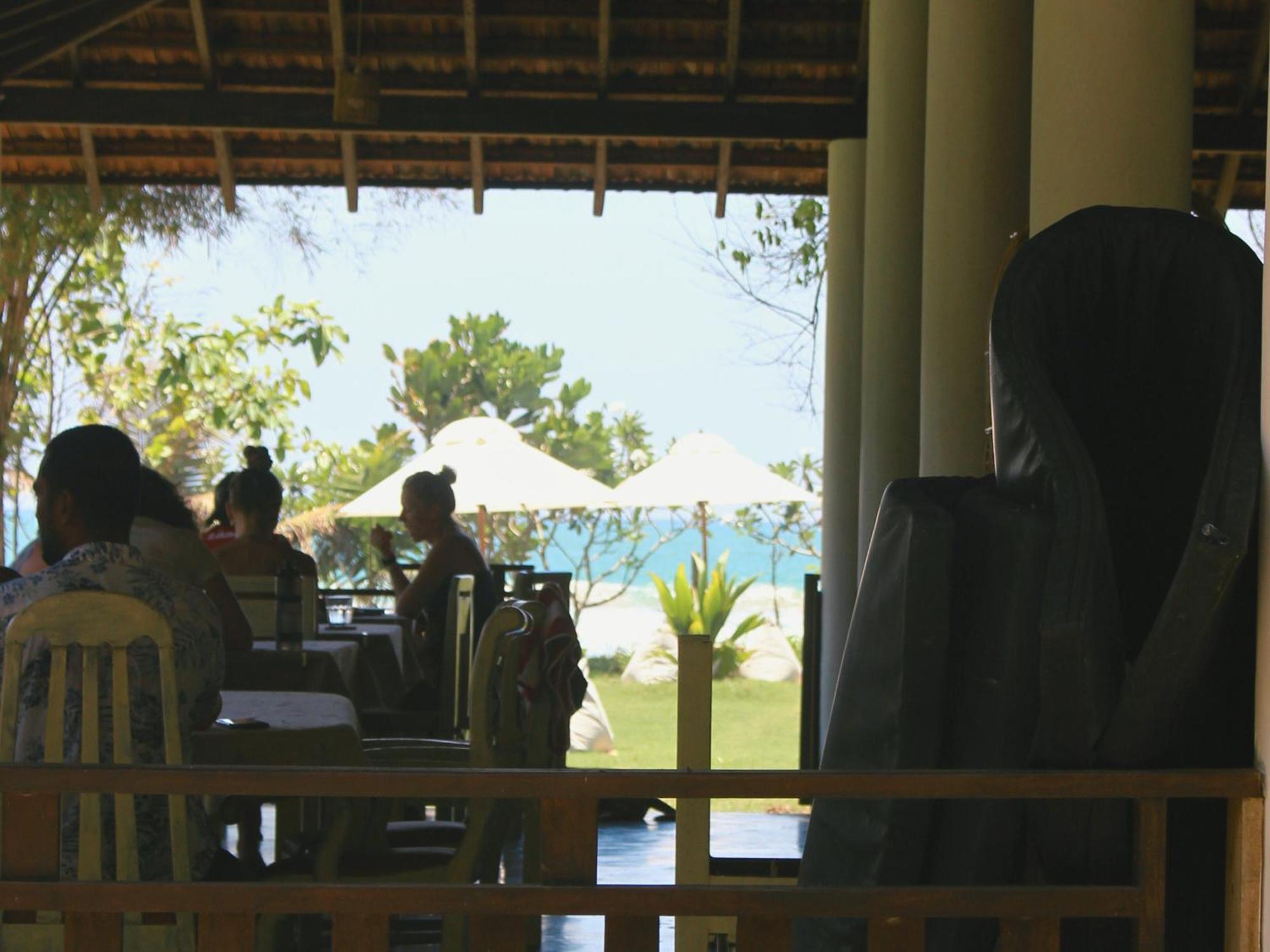 Calma - Surf, Yoga & Coffee On A Private Beach Dickwella Exterior photo
